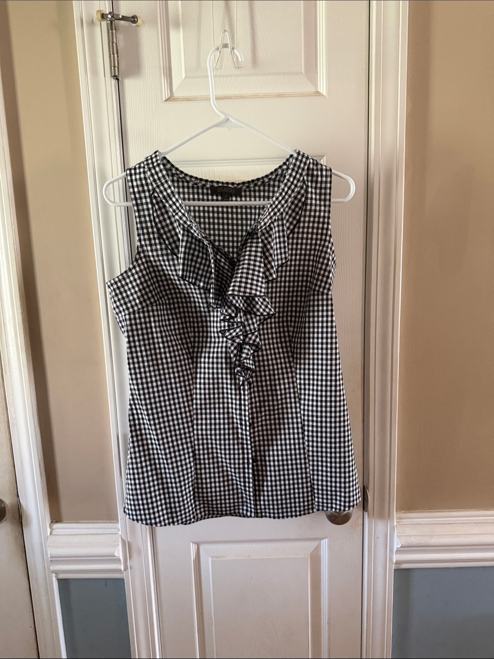 The Limited Black & White Gingham Ruffle Sleeveless Camisole